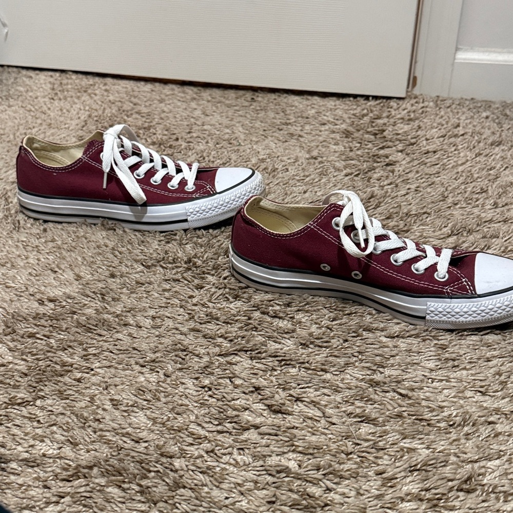 Converse Burgundy Sneakers - Picture 4 of 7